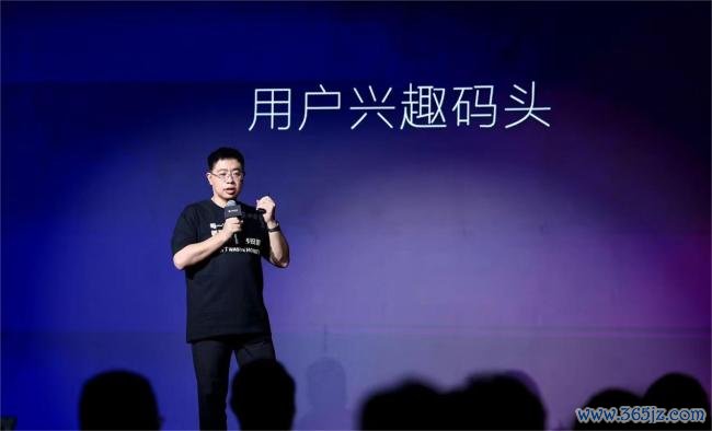值得买科技发布全面AI战略股票配资15倍杠杆，AI驱动的电商变革者？
